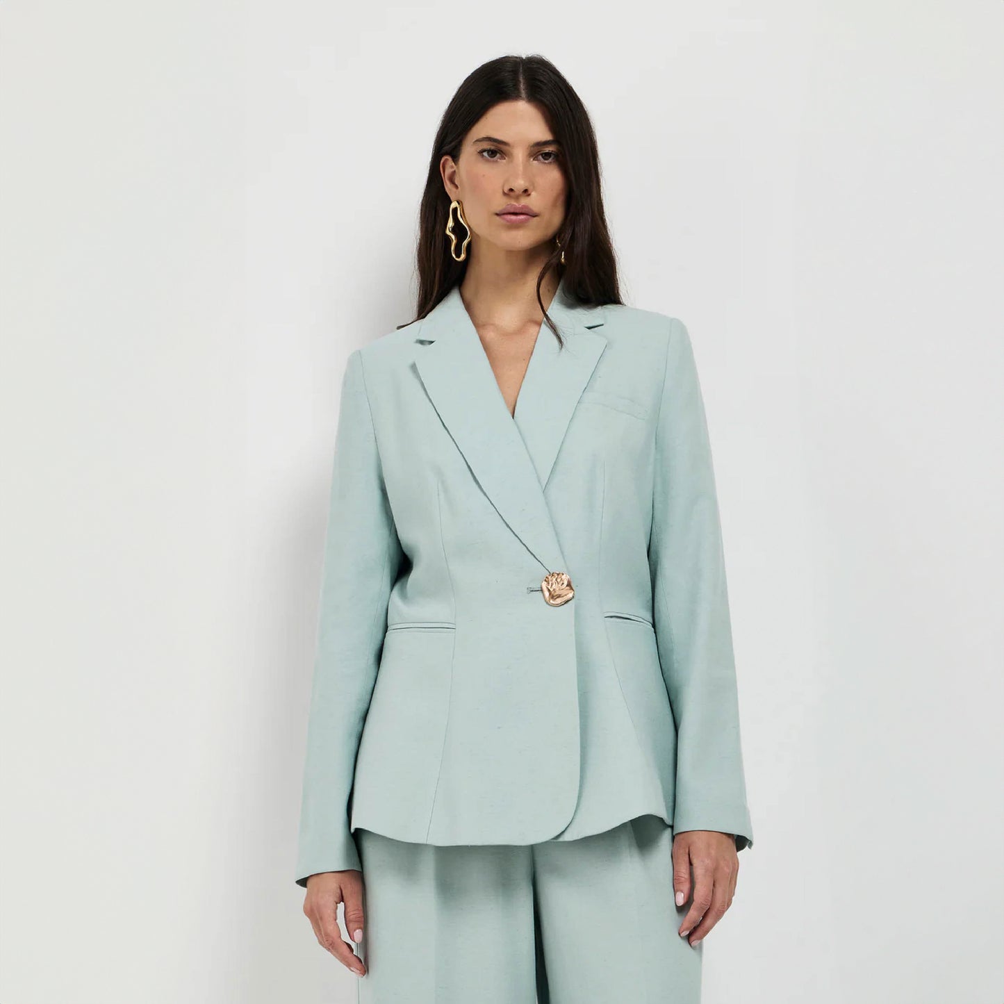 SOHO BLAZER AND PANT BY SHEIKE